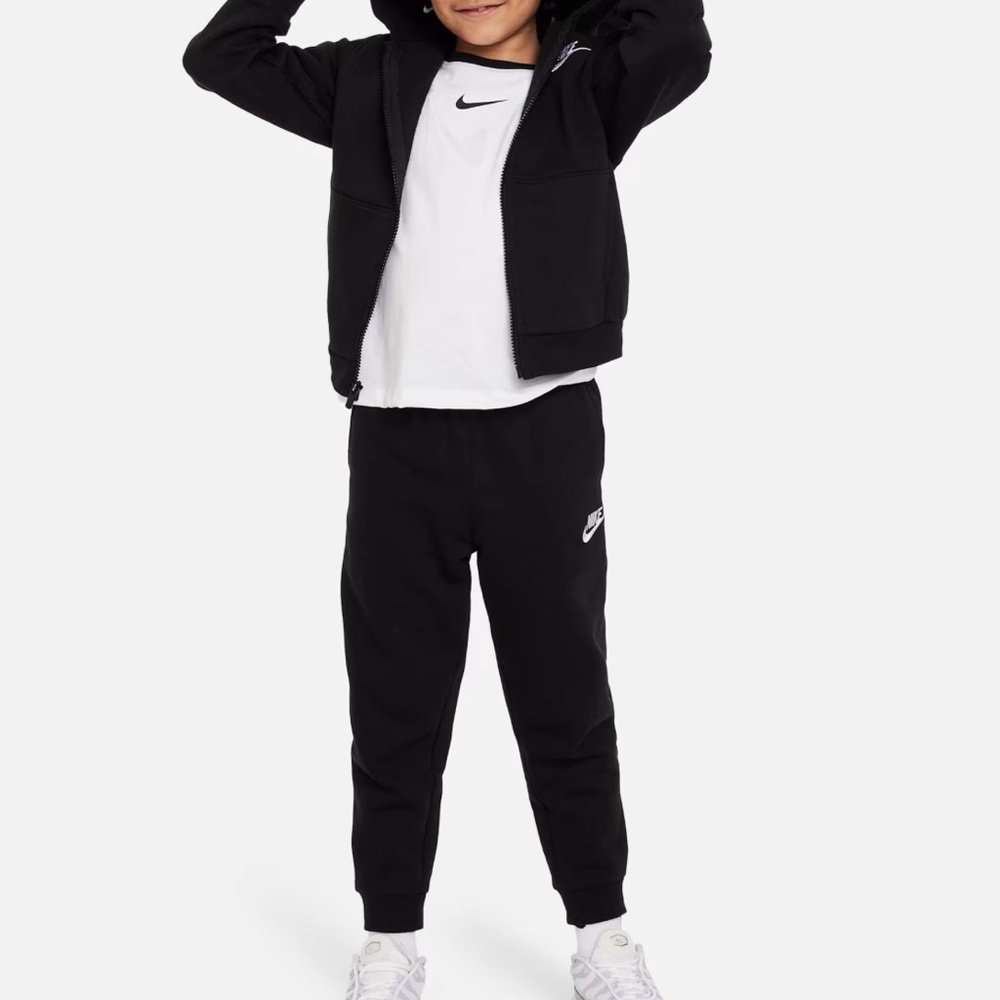 NWT Nike Sportswear Boys Club Fleece Joggers